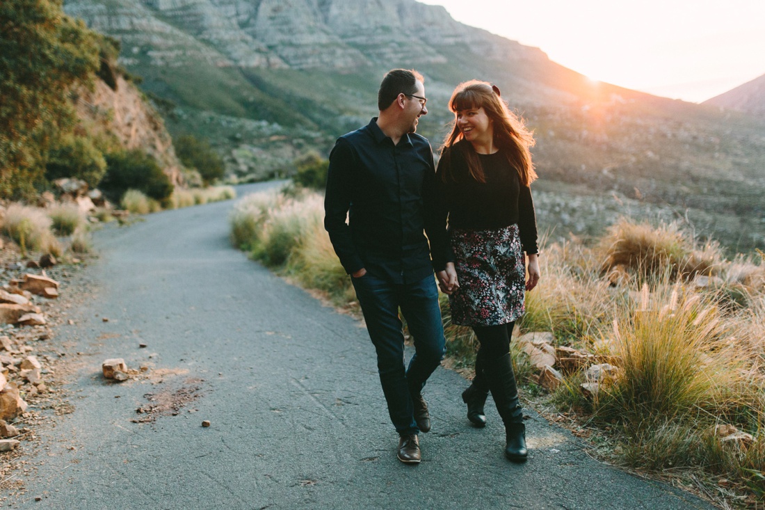 Kirsty&Brett-urban-engagement-shoot025